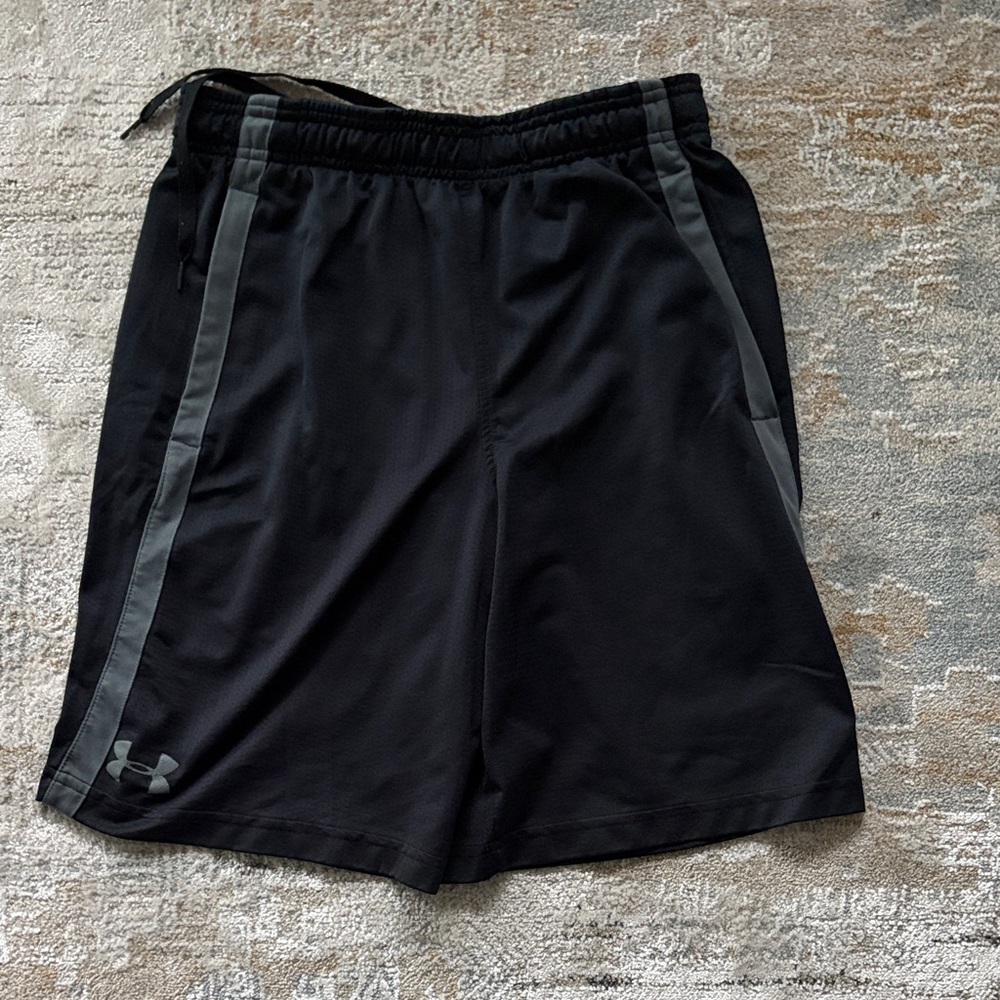Under Armour Men's Black and Gray Athletic Shorts
